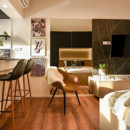 Calea Victoriei Modern Studio - Escape In The City Center บูคาเรสต์ ภายนอก รูปภาพ