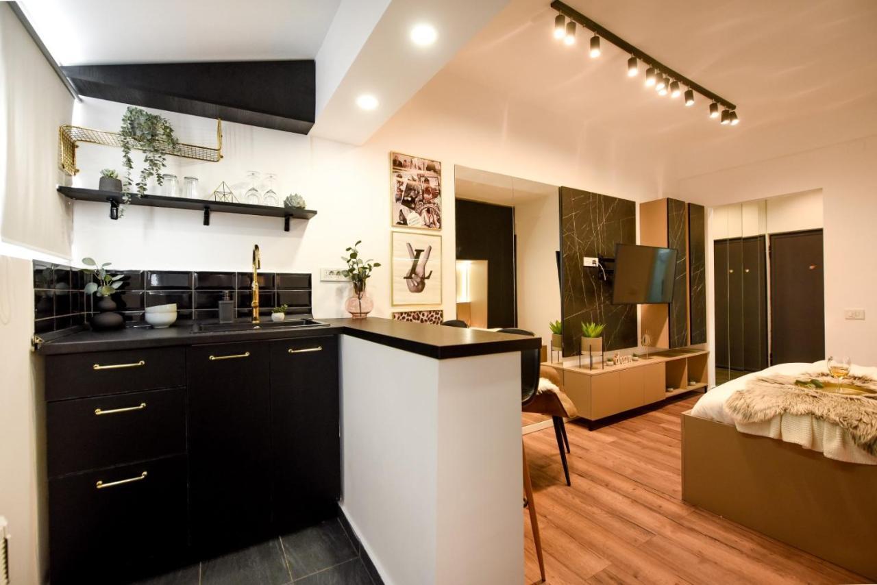 Calea Victoriei Modern Studio - Escape In The City Center บูคาเรสต์ ภายนอก รูปภาพ