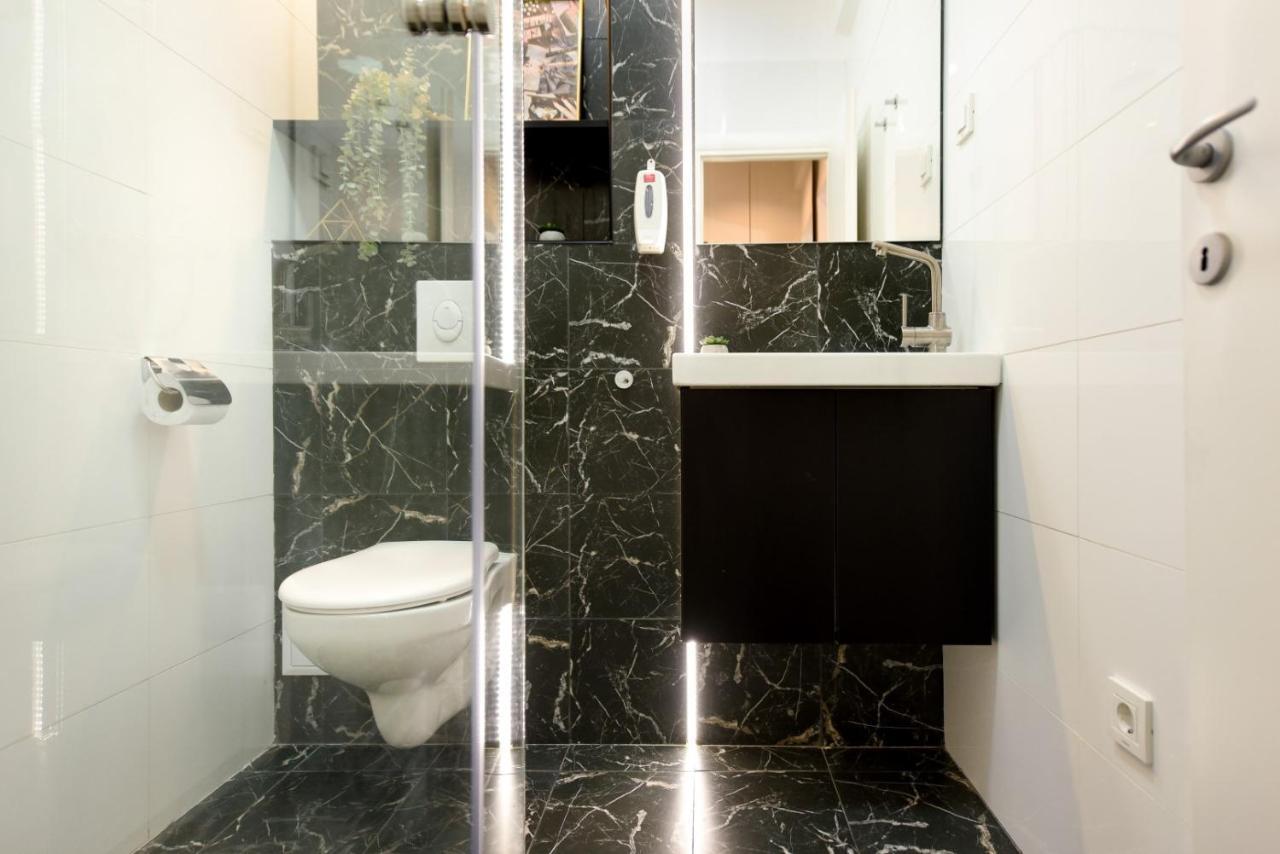 Calea Victoriei Modern Studio - Escape In The City Center บูคาเรสต์ ภายนอก รูปภาพ